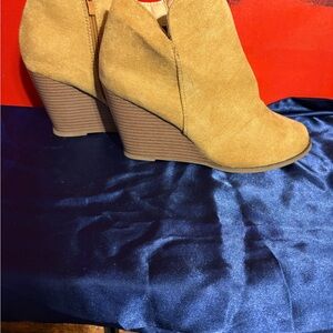 SHEIN Camel Wedge Heeled Boots